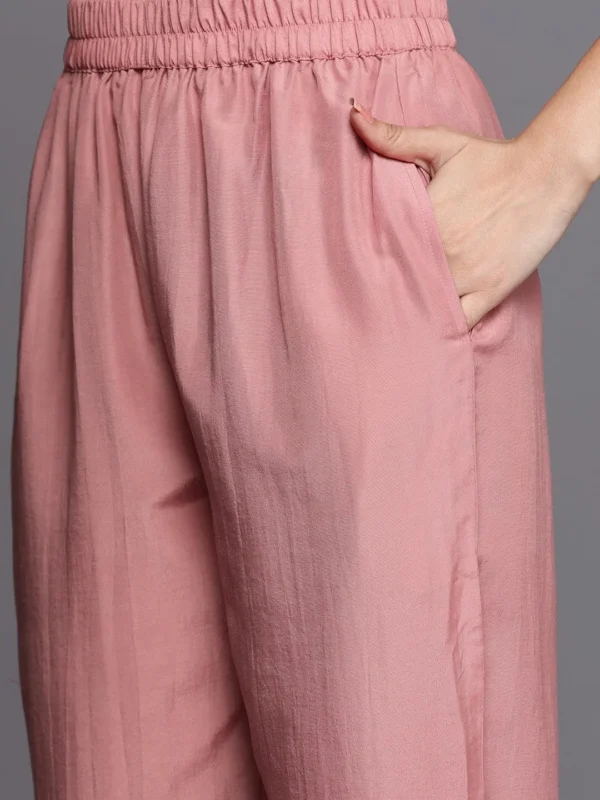 Peach Self Design Silk Blend Straight Kurta With Dupatta - Image 2